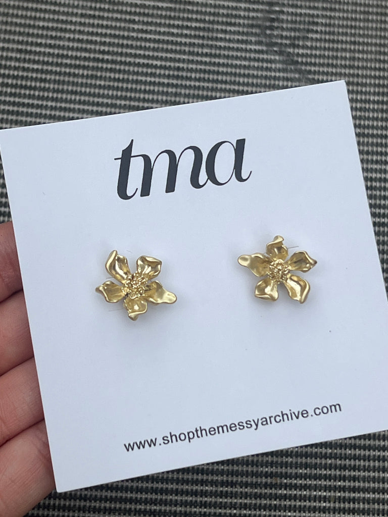 Matte Gold Flower Earrings