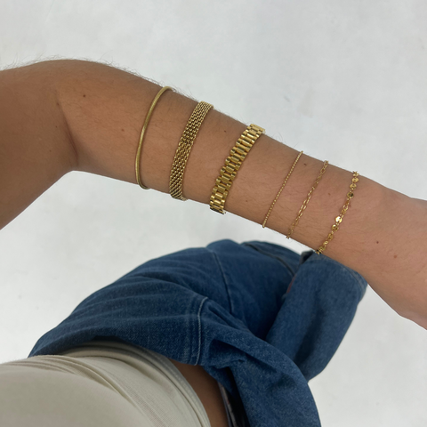 Gold Disc Bracelet